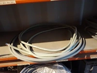 Volledige inhoud rek elektriciteitskabels - afbeelding 13 van  23