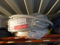Volledige inhoud rek elektriciteitskabels - afbeelding 17 van  23