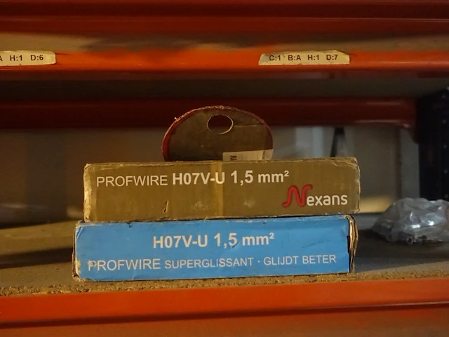 Volledige inhoud rek elektriciteitskabels - afbeelding 22 van  23