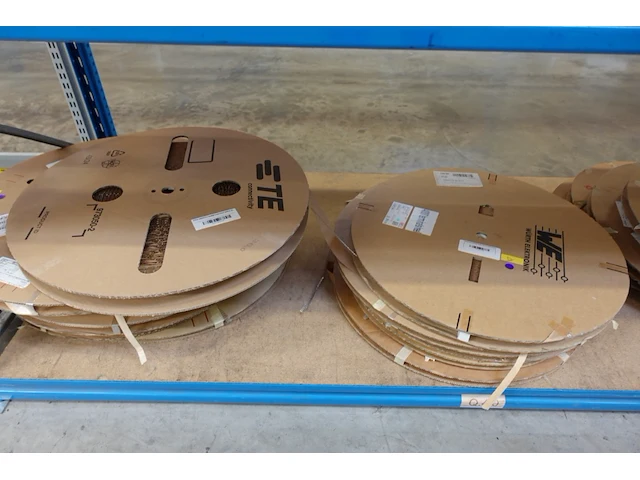 Volledige inhoud rek elektrisch krimptoebehoren - afbeelding 12 van  22