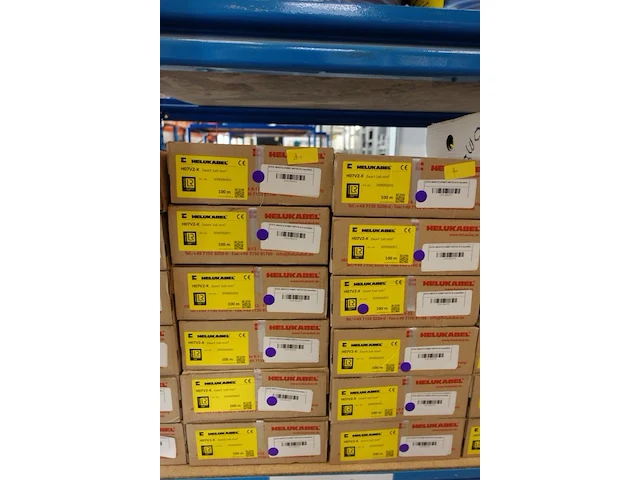 Volledige inhoud rek elektrische kabels - afbeelding 6 van  26