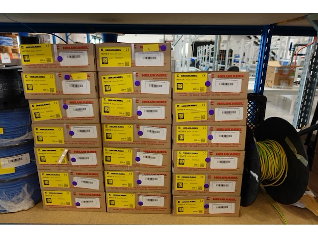 Volledige inhoud rek elektrische kabels - afbeelding 26 van  26