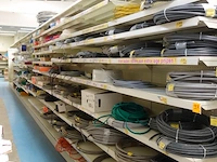 Volledige inhoud rek elektrische kabels - afbeelding 5 van  12