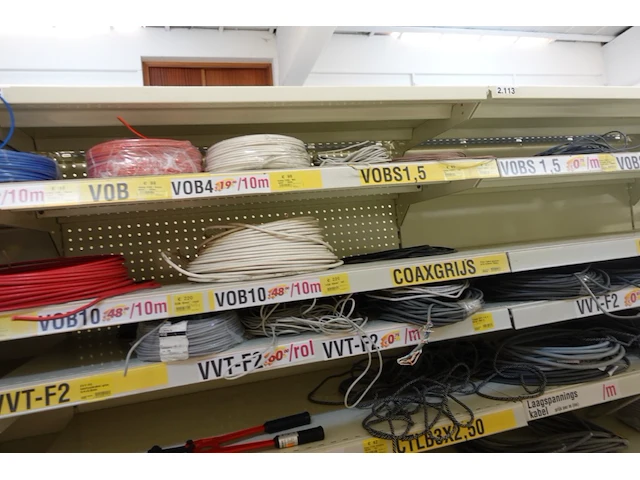Volledige inhoud rek elektrische kabels - afbeelding 12 van  12