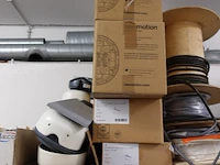 Volledige inhoud rek elektrische kabels/toebehoren - afbeelding 3 van  14