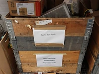 Volledige inhoud rek elektrische kabels/toebehoren - afbeelding 8 van  14