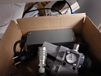 Volledige inhoud rek elektrische kabels/toebehoren - afbeelding 13 van  14