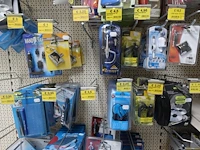 Volledige inhoud rek elektrische toestellen - afbeelding 9 van  12