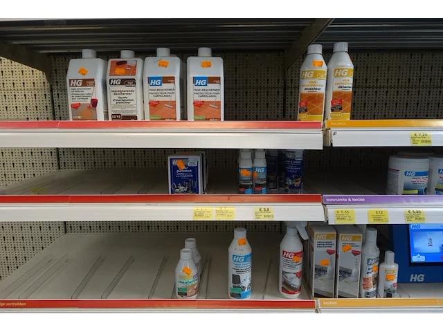 Volledige inhoud rek hg producten - afbeelding 2 van  7
