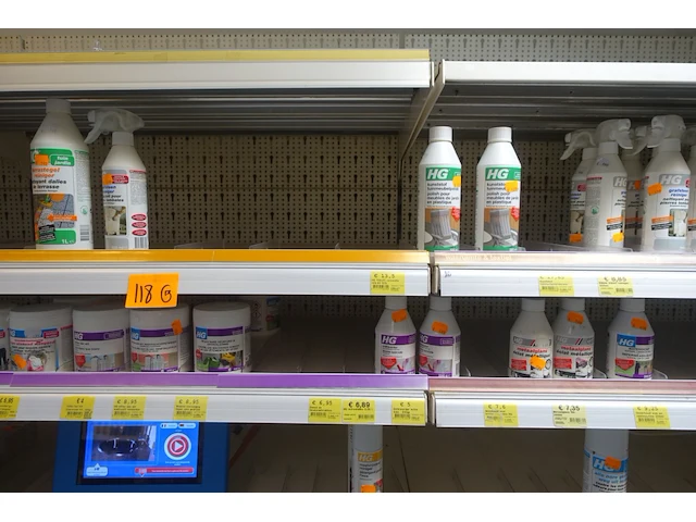 Volledige inhoud rek hg producten - afbeelding 7 van  7