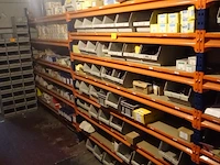 Volledige inhoud rek ijzerwaren - afbeelding 1 van  60