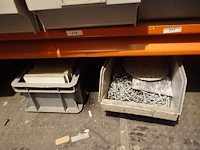 Volledige inhoud rek ijzerwaren - afbeelding 39 van  60