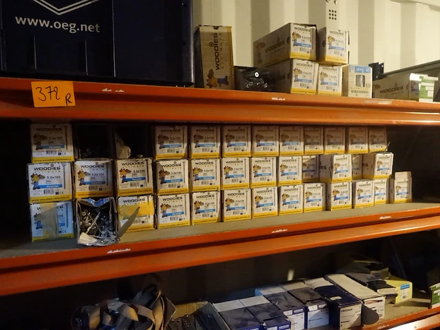 Volledige inhoud rek ijzerwaren - afbeelding 42 van  60
