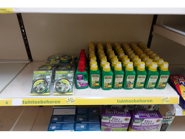 Volledige inhoud rek insectenbestrijding - afbeelding 3 van  5