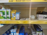 Volledige inhoud rek lampen - afbeelding 6 van  14
