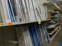 Volledige inhoud rek lichtarmaturen/verlichting - afbeelding 1 van  8