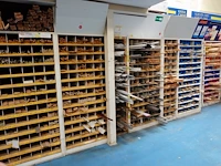 Volledige inhoud rek lijstwerk - afbeelding 1 van  6