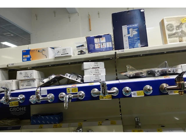 Volledige inhoud rek sanitair - afbeelding 5 van  8