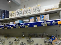 Volledige inhoud rek sanitair - afbeelding 7 van  8