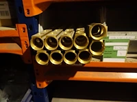 Volledige inhoud rek sanitaire koppelstukken - afbeelding 11 van  43