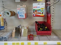 Volledige inhoud rek schilder/plakkerstoebehoren - afbeelding 5 van  7