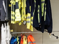 Volledige inhoud rek textiel - afbeelding 2 van  4
