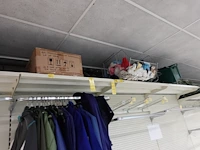 Volledige inhoud rek textiel - afbeelding 11 van  11