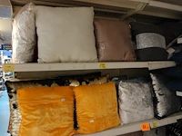 Volledige inhoud rek textiel - afbeelding 4 van  7