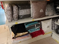 Volledige inhoud rek textiel - afbeelding 5 van  7