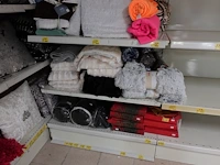 Volledige inhoud rek textiel - afbeelding 6 van  7