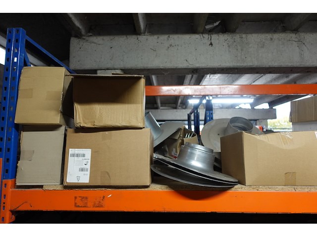 Volledige inhoud rek toebehoren dakwerken - afbeelding 4 van  19