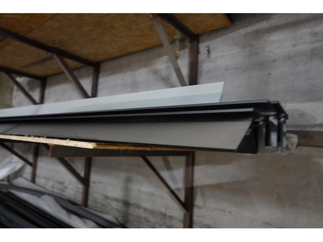 Volledige inhoud rek toebehoren dakwerken - afbeelding 9 van  19