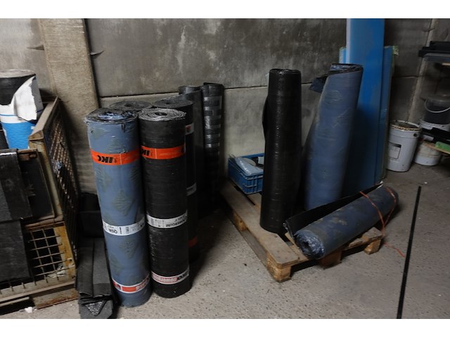 Volledige inhoud rek toebehoren dakwerken - afbeelding 1 van  19