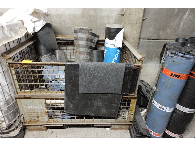 Volledige inhoud rek toebehoren dakwerken - afbeelding 12 van  19