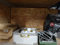 Volledige inhoud rek toebehoren dakwerken - afbeelding 16 van  19