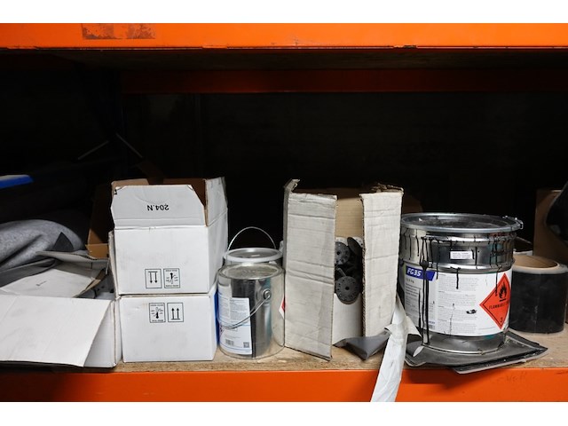 Volledige inhoud rek toebehoren dakwerken - afbeelding 19 van  19