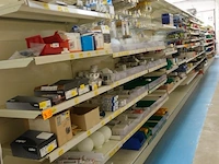 Volledige inhoud rek toebehoren elektriciteit - afbeelding 1 van  11