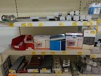 Volledige inhoud rek toebehoren elektriciteit - afbeelding 5 van  11