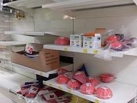Volledige inhoud rek toebehoren textiel - afbeelding 4 van  11