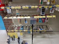 Volledige inhoud rek toebehoren textiel - afbeelding 6 van  11