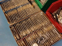 Volledige inhoud rek uurwerken - afbeelding 5 van  6