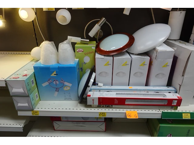 Volledige inhoud rek verlichting - afbeelding 2 van  6
