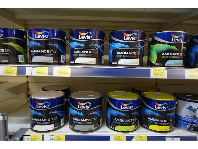 Volledige inhoud rek verven levis - afbeelding 3 van  7