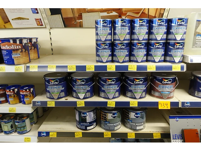 Volledige inhoud rek verven levis/hammerite - afbeelding 4 van  7