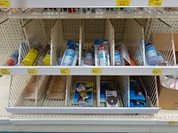 Volledige inhoud rek werkmateriaal - afbeelding 3 van  5