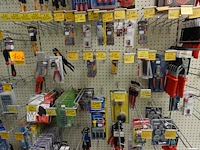 Volledige inhoud rek werkmateriaal - afbeelding 6 van  7