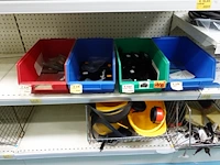 Volledige inhoud rek werkmateriaal - afbeelding 6 van  6
