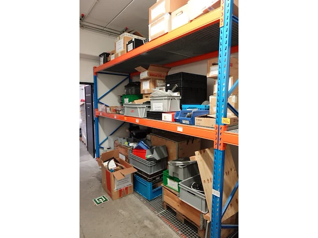 Volledige inhoud rek - afbeelding 12 van  23