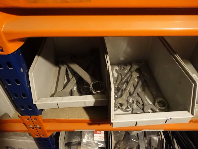 Volledige inhoud rek - afbeelding 7 van  50