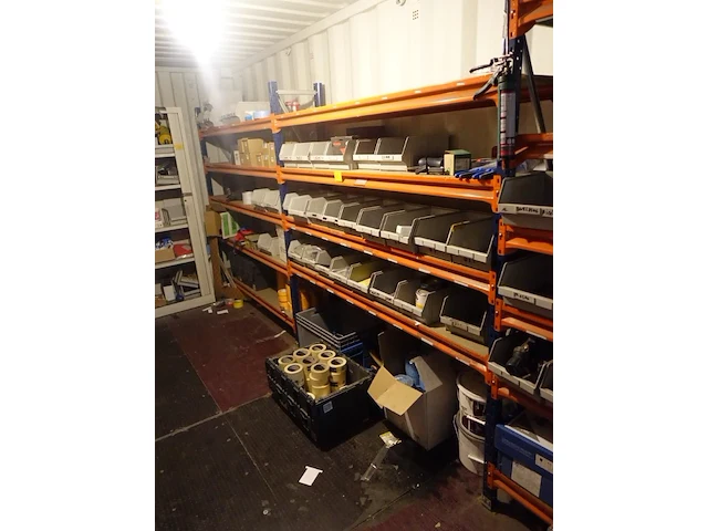 Volledige inhoud rek - afbeelding 1 van  50